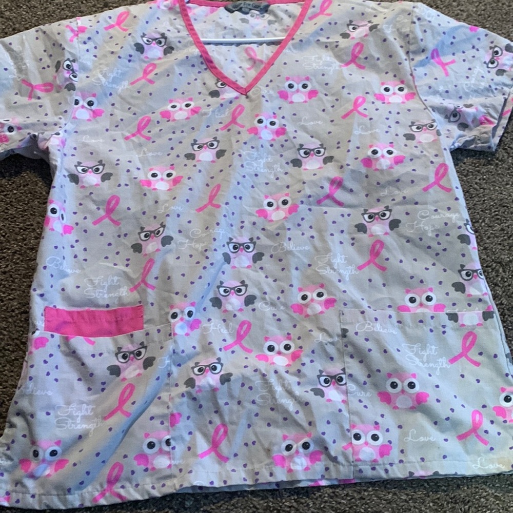 Wear For Care Women’s Scrub Top Size Large Owls And Breast Cancer